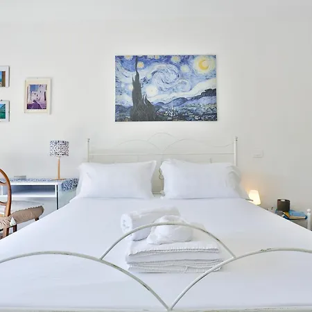 Guesthost - Partenope Stadium House