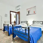 Guesthost - Partenope Stadium House