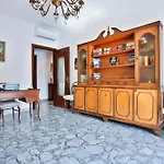 Guesthost - Partenope Stadium House *