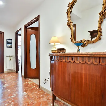 Lejlighed Guesthost - Partenope Stadium House *