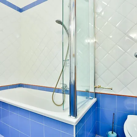 Guesthost - Partenope Stadium House *