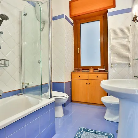 Guesthost - Partenope Stadium House Apartament