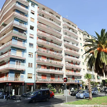 Guesthost - Partenope Stadium House Apartament